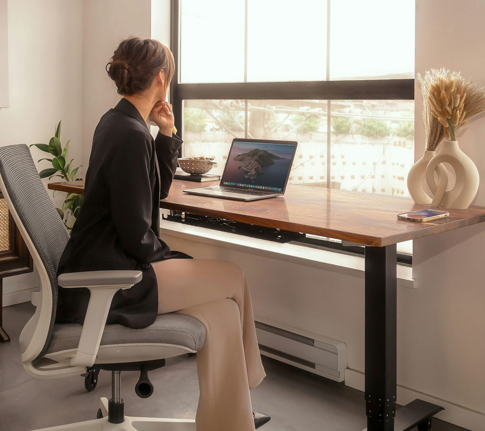 effydesk-mmF11wi4AzM-unsplash